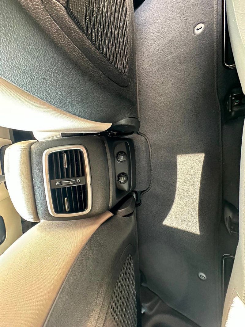 2020 Kia Sorento LX AWD - 22883310 - 24