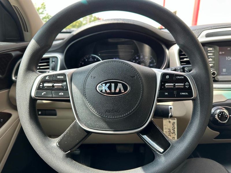 2020 Kia Sorento LX AWD - 22883310 - 32