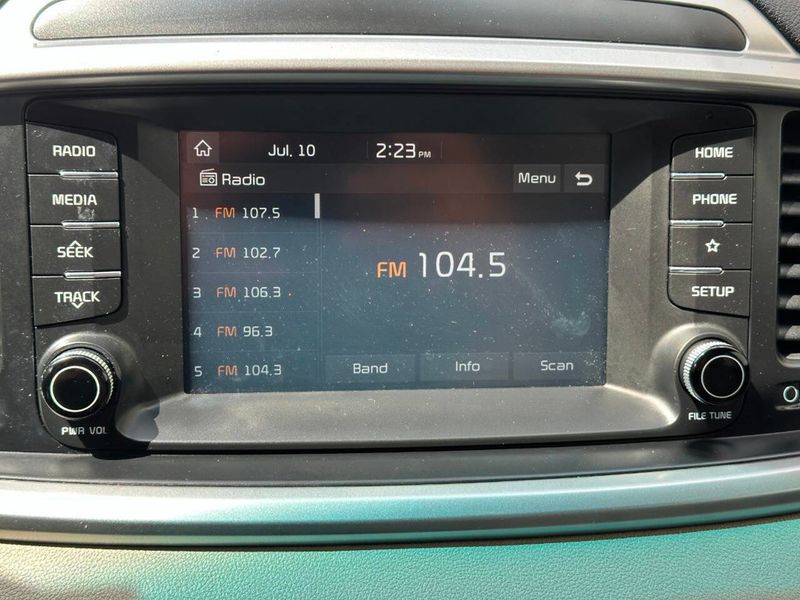 2020 Kia Sorento LX AWD - 22883310 - 40