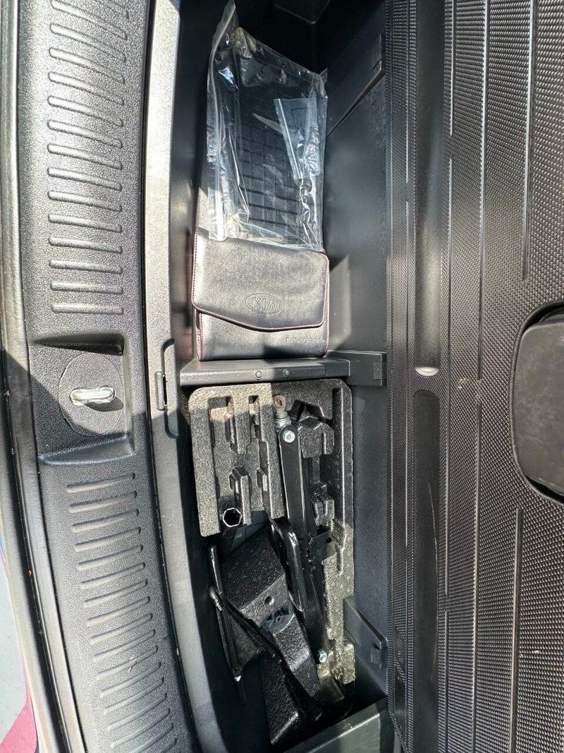 2020 Kia Sorento LX AWD - 22883310 - 8