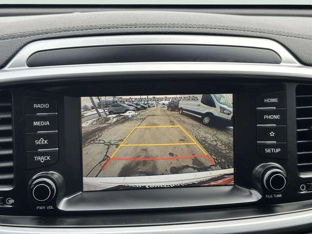 2020 Kia Sorento LX FWD - 22980682 - 25