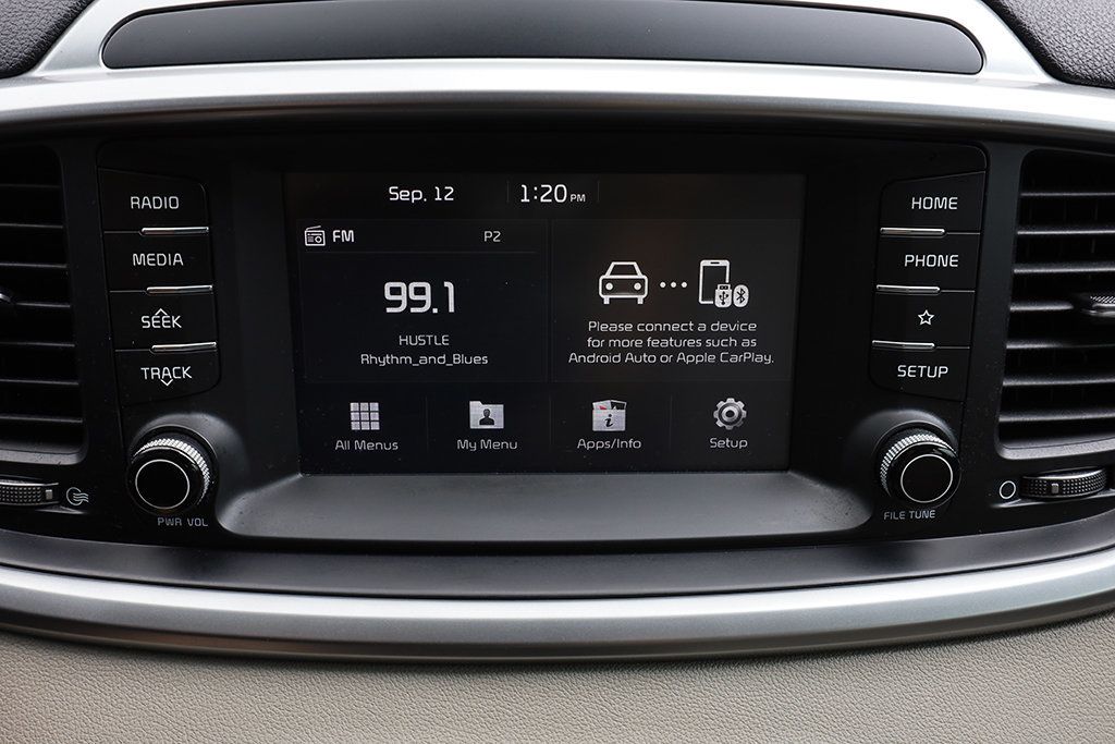 2020 Kia Sorento S V6 photo 23