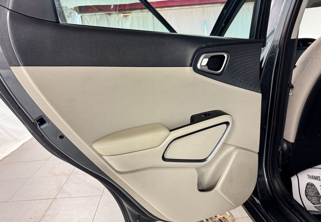 2020 Kia Soul  - 23073569 - 13