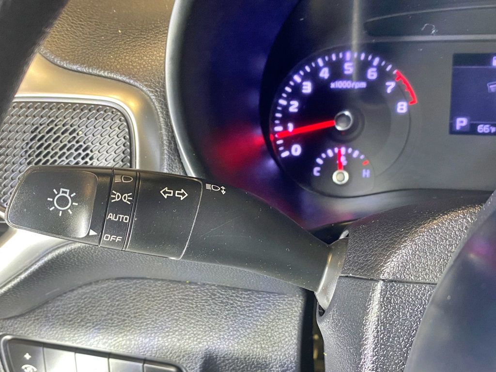 2020 Kia Soul LX IVT - 23002396 - 24