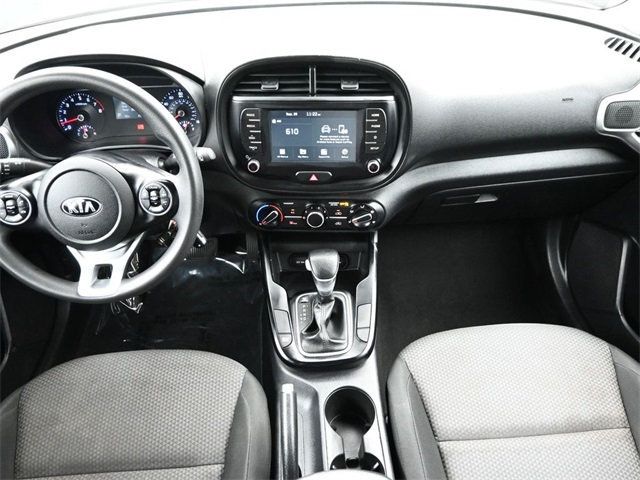 2020 Kia Soul LX photo 13