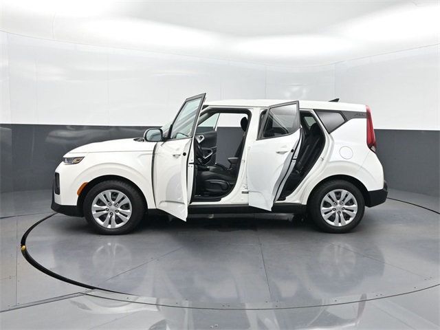2020 Kia Soul LX photo 33
