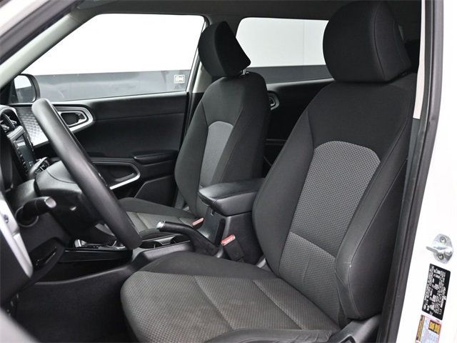 2020 Kia Soul LX photo 4