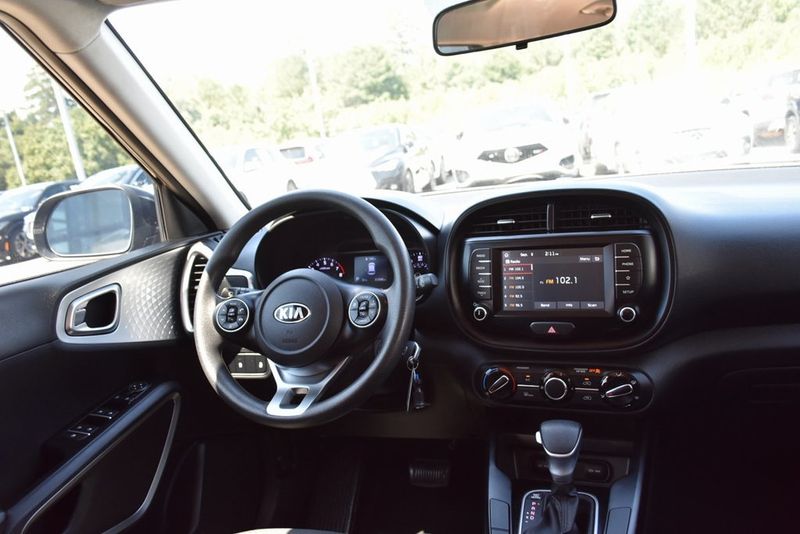 2020 Kia Soul LX photo 18