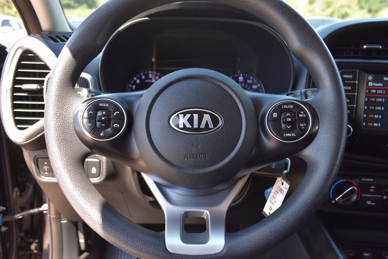 2020 Kia Soul LX photo 19