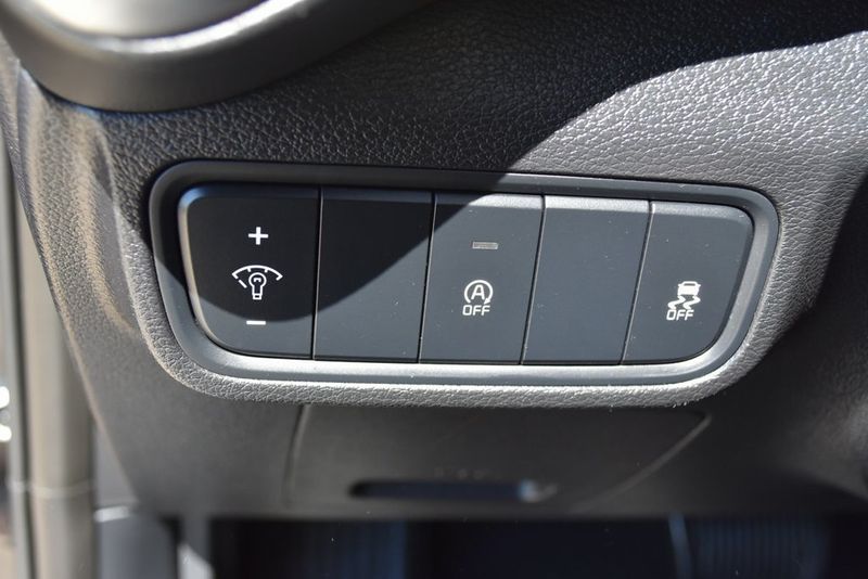 2020 Kia Soul LX photo 26