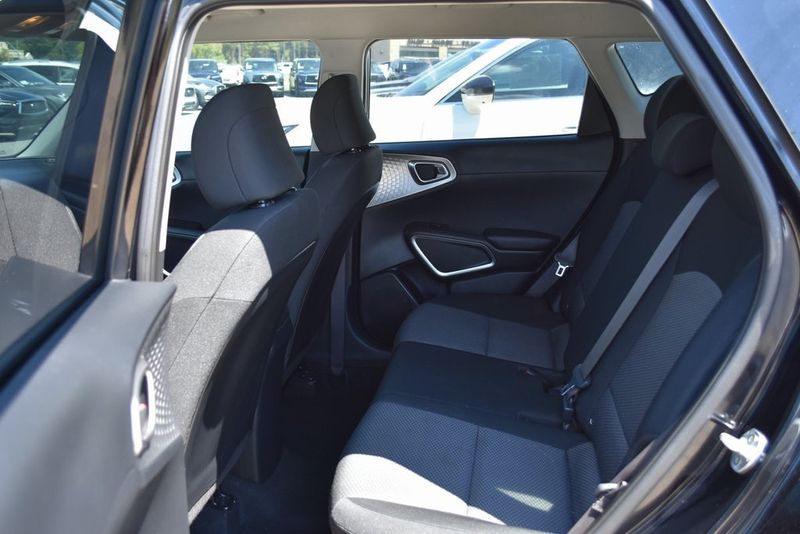 2020 Kia Soul LX photo 29