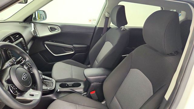 2020 Kia Soul LX IVT - 23057229 - 18