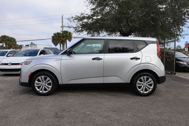 2020 KIA SOUL LX Manual - 22714758 - 9