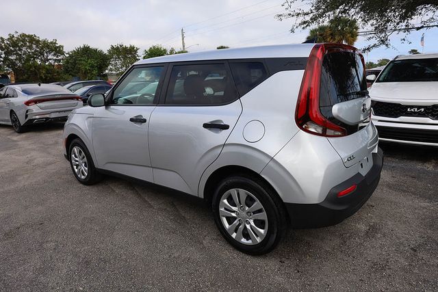 2020 KIA SOUL LX Manual - 22714758 - 5