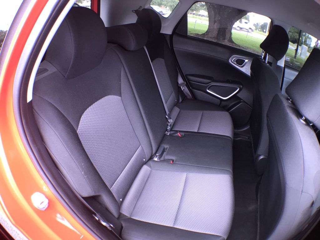 2020 Kia Soul LX photo 21