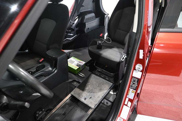 2020 Kia Soul LX Mobility Handicap Van - 23045342 - 26