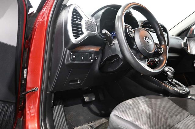 2020 Kia Soul LX Mobility Handicap Van - 23045342 - 28