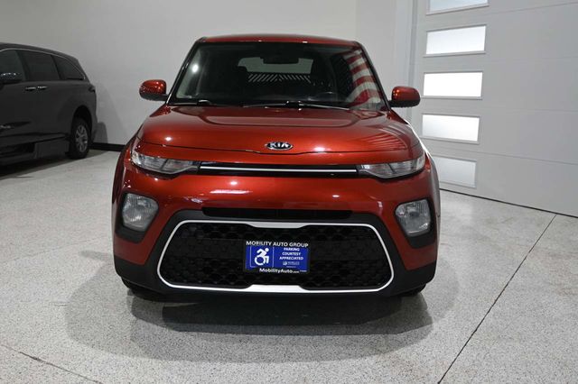 2020 Kia Soul LX Mobility Handicap Van - 23045342 - 3