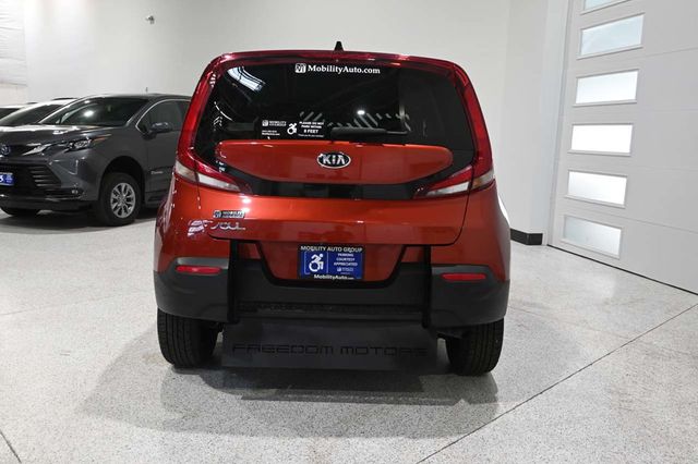 2020 Kia Soul LX Mobility Handicap Van - 23045342 - 6