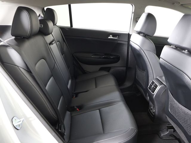 2020 Kia Sportage EX AWD - 23011661 - 32