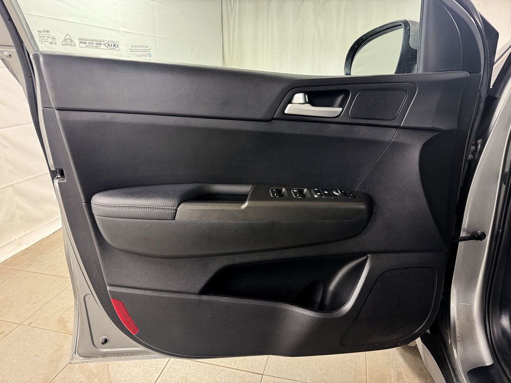 2020 Kia Sportage LX - 22846962 - 12