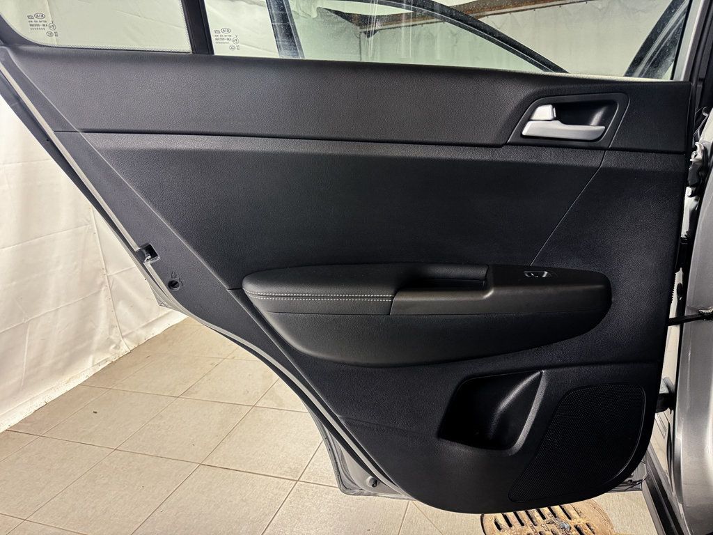 2020 Kia Sportage LX - 22846962 - 13