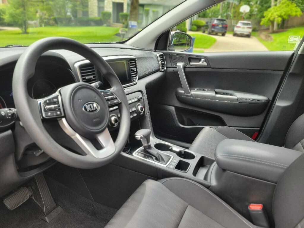 2020 Kia Sportage LX photo 9