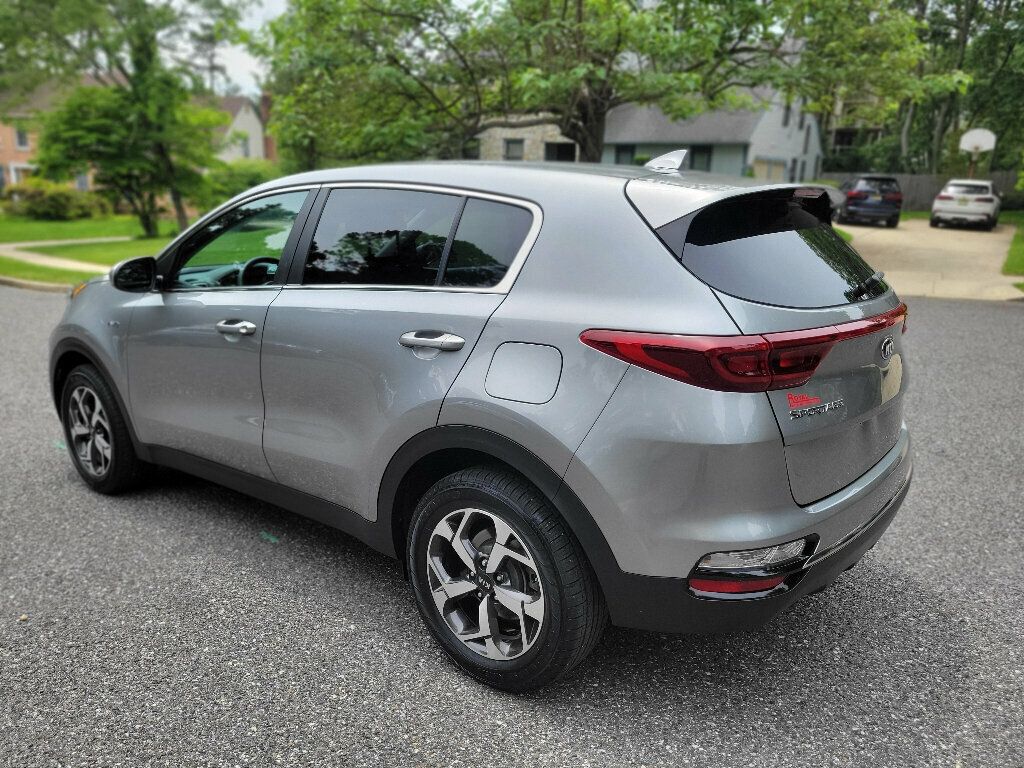 2020 Kia Sportage LX photo 3