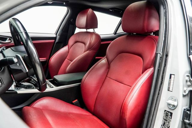 2020 Kia Stinger GT1 RWD - 22989649 - 33