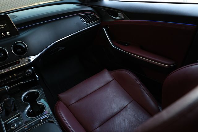 2020 Kia Stinger GT1 RWD - 22982843 - 25