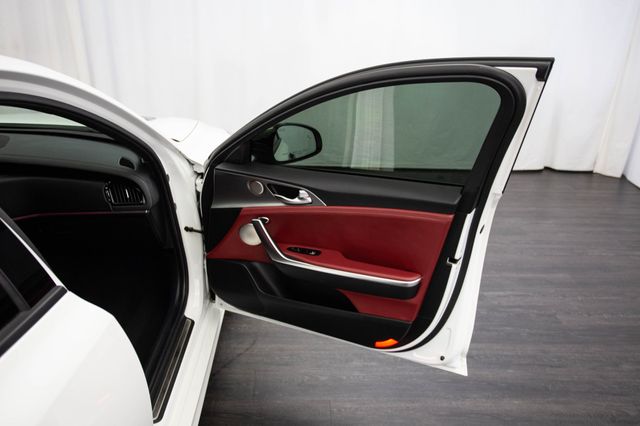 2020 Kia Stinger GT1 RWD - 22950717 - 16