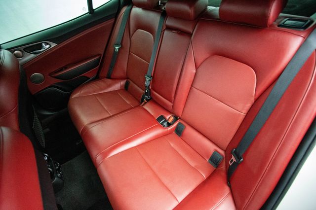 2020 Kia Stinger GT1 RWD - 22950717 - 24