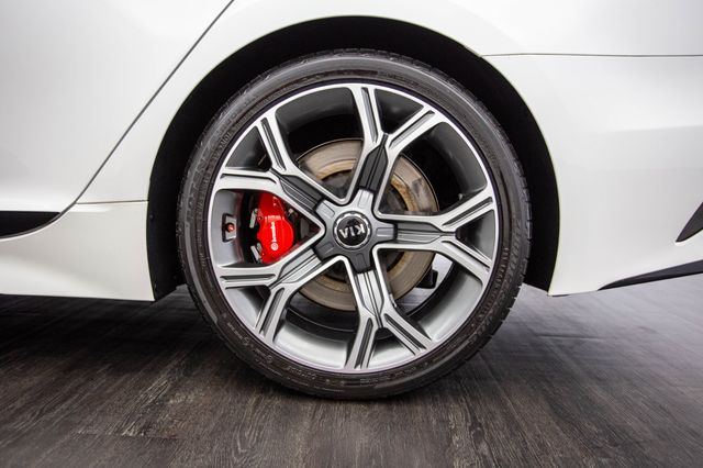 2020 Kia Stinger GT1 RWD - 22950717 - 45
