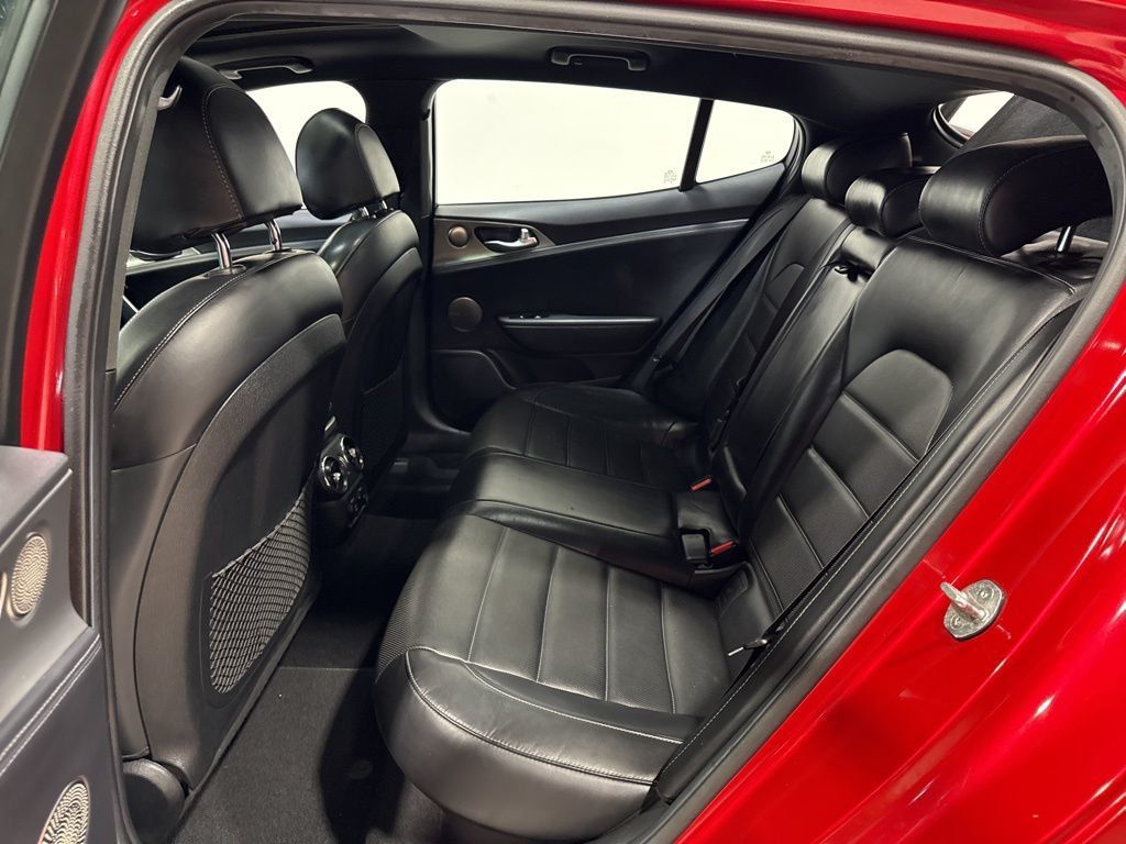 2020 Kia Stinger GT2 AWD - 23013283 - 35