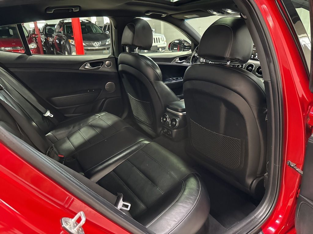 2020 Kia Stinger GT2 AWD - 23013283 - 43