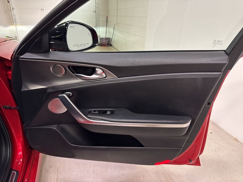 2020 Kia Stinger GT2 AWD - 23013283 - 52