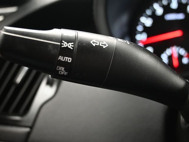 2020 Kia Stinger GT2 AWD - 23002511 - 28