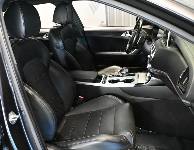 2020 Kia Stinger GT2 RWD - 23081220 - 17
