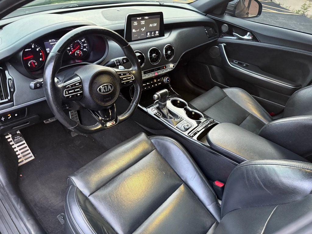 2020 Kia Stinger GT-Line photo 24