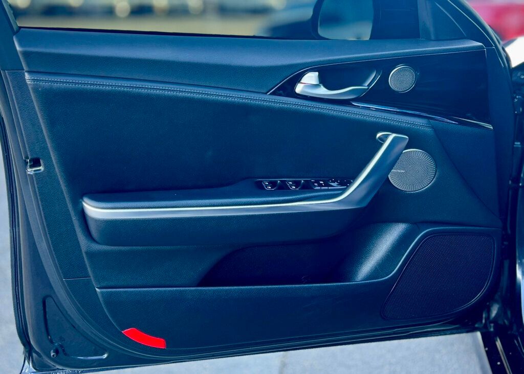 2020 Kia Stinger GT-Line photo 10