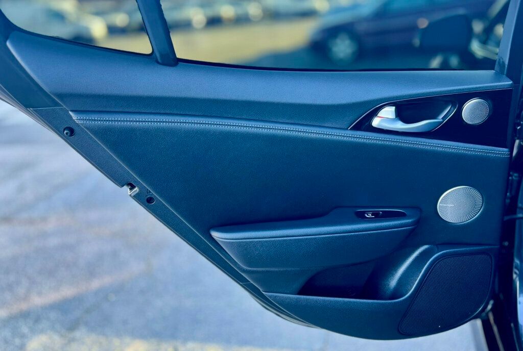 2020 Kia Stinger GT-Line photo 13
