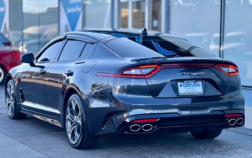 2020 Kia Stinger GT-Line photo 3