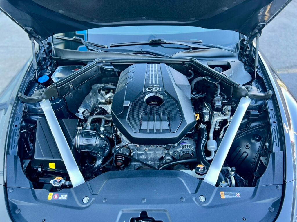 2020 Kia Stinger GT-Line photo 9