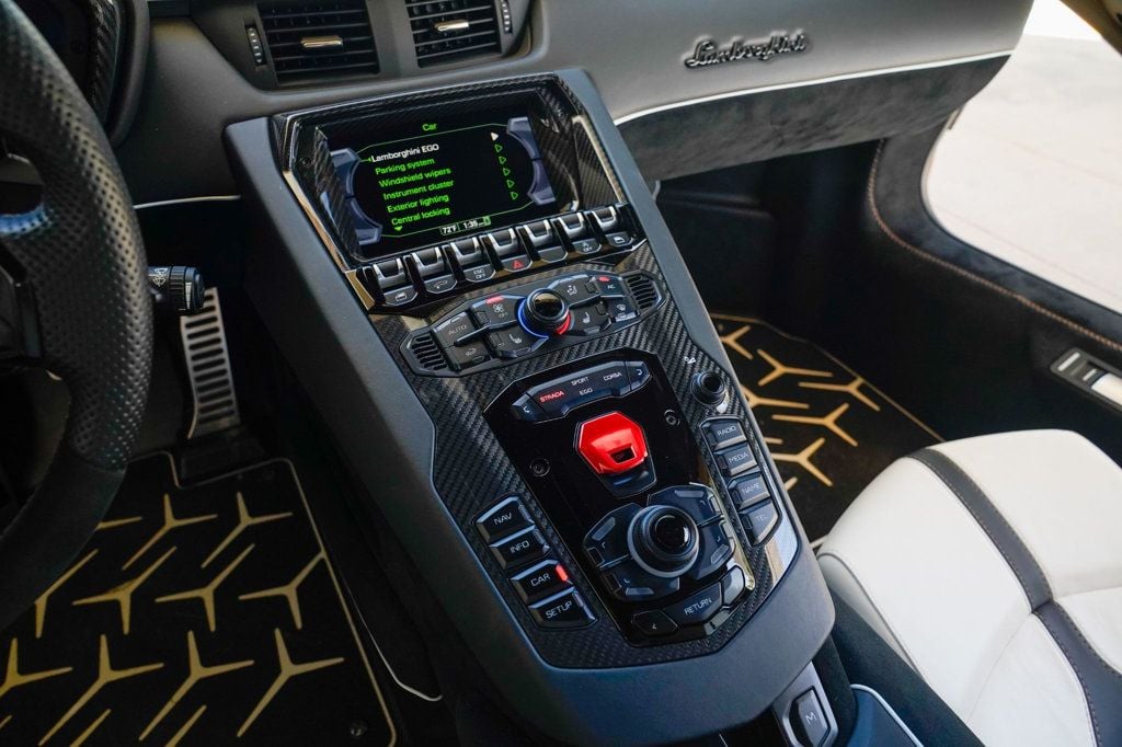 2020 Lamborghini Aventador SVJ Coupe - 22929004 - 71