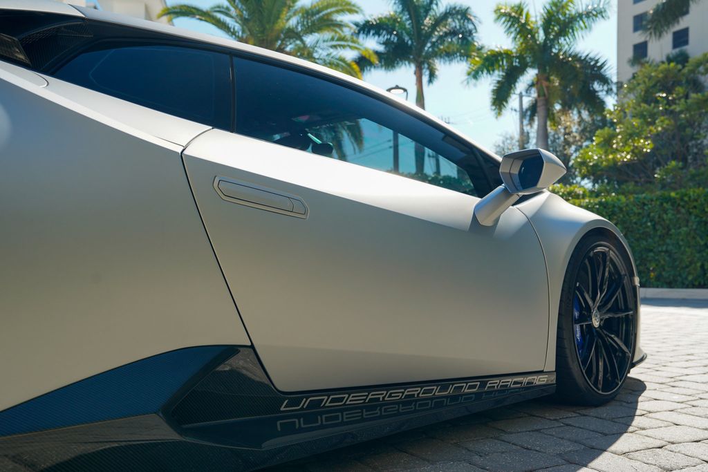 2020 Lamborghini Huracan EVO  - 22989252 - 25