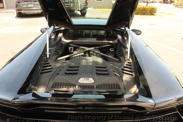2020 Lamborghini Huracan EVO 4,595 ORIGINAL MILES EVO, DAILY RENTAL $1,200 - 22427691 - 48