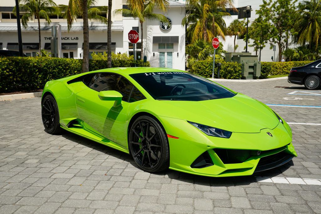2020 Lamborghini Huracan Evo Coupe photo 2