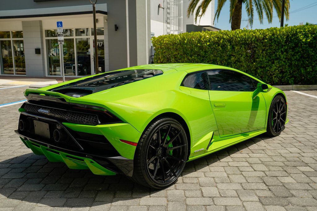 2020 Lamborghini Huracan Evo Coupe photo 20