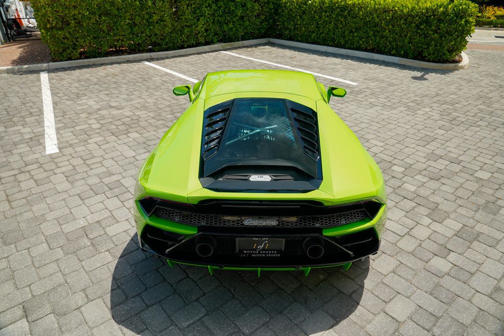 2020 Lamborghini Huracan Evo Coupe photo 23