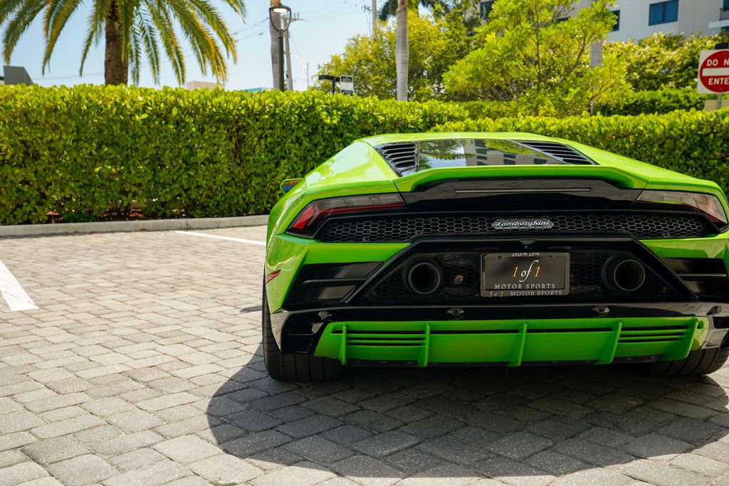 2020 Lamborghini Huracan Evo Coupe photo 26